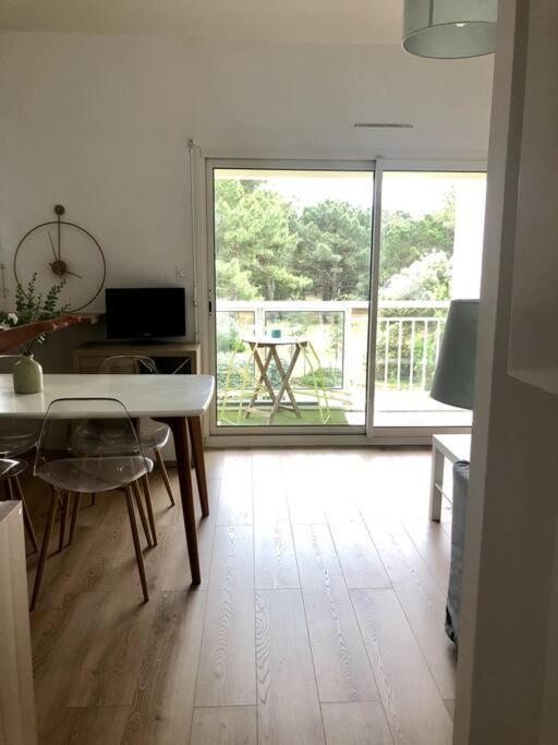 Le Petit Cote Ouest - Appt Dans Les Pins Pres De La Plage 莱萨布勒-多洛讷 外观 照片