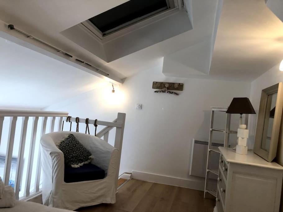 Le Petit Cote Ouest - Appt Dans Les Pins Pres De La Plage 莱萨布勒-多洛讷 外观 照片