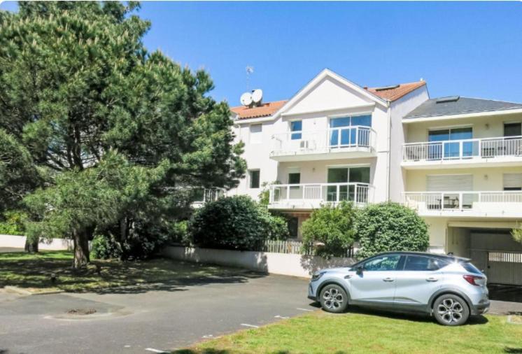 Le Petit Cote Ouest - Appt Dans Les Pins Pres De La Plage 莱萨布勒-多洛讷 外观 照片